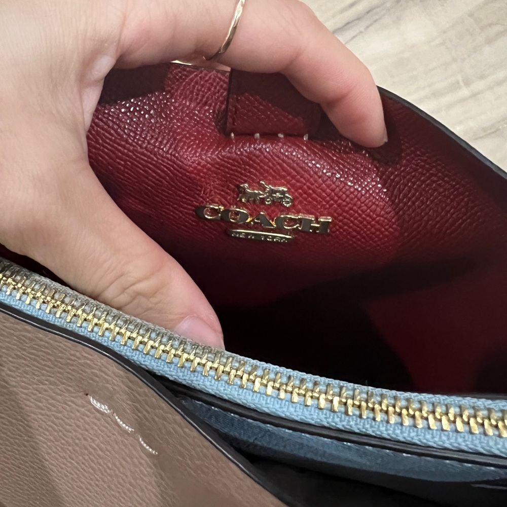 Coach purse - Picture 10 of 11